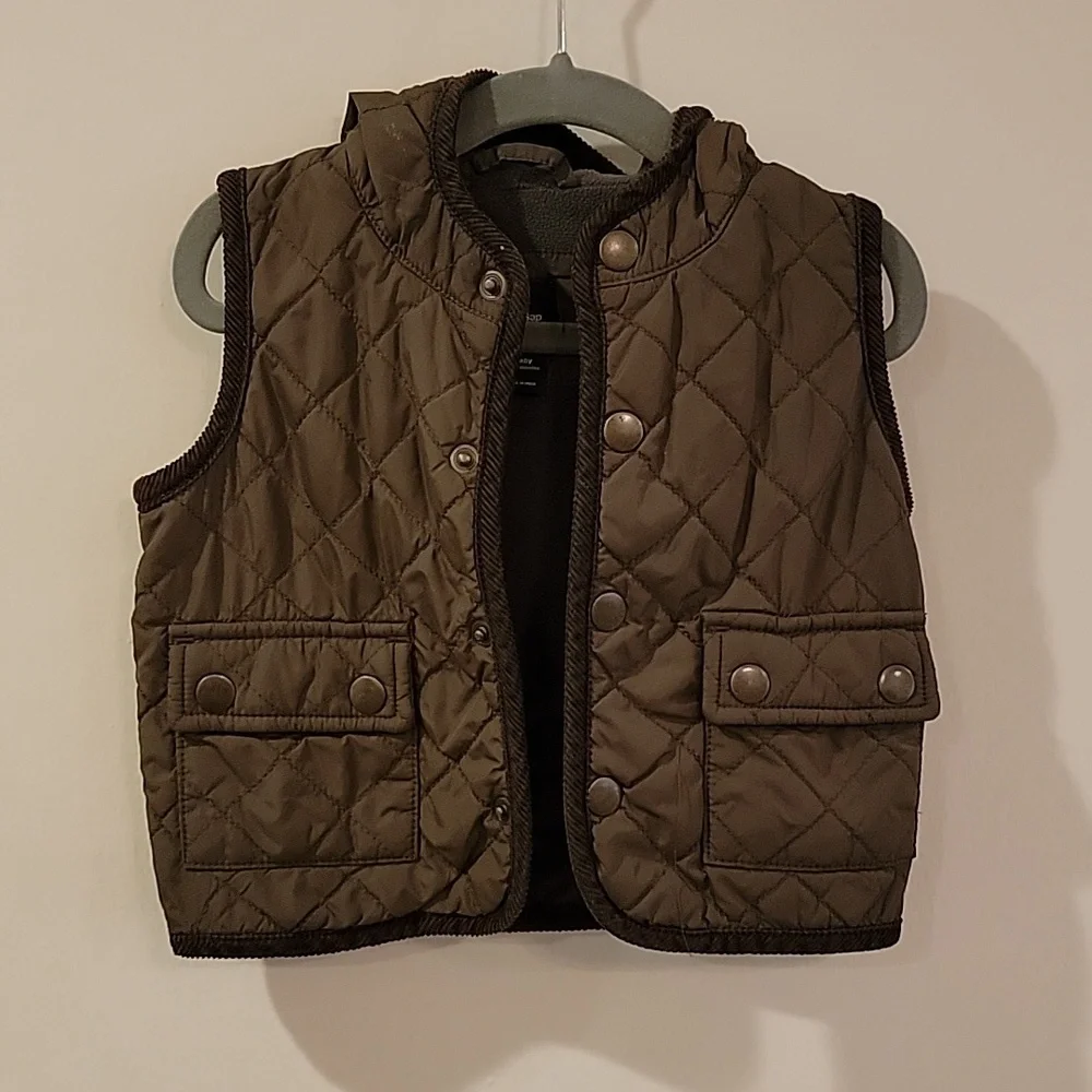Baby Gap Puffer Vest with hood Size 6-12 months Fall Winter Jacket